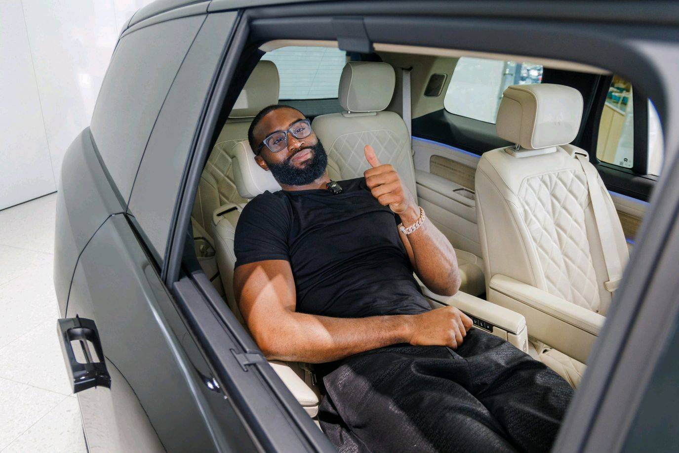 蔚来es8_蔚来三代ES8内饰详解_蔚来三代ES8外观视频